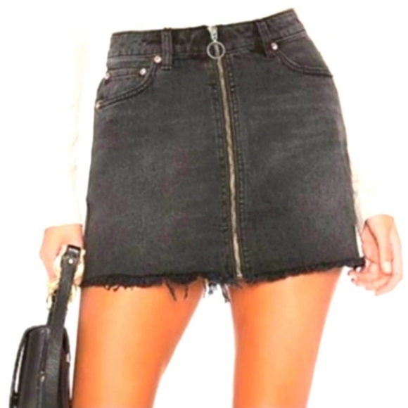 We The Free (Free People) Women’s Black Zip-Front Denim Skirt / Size 28 / NWT - Picture 1 of 8